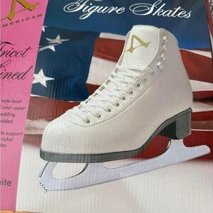 Like new ice skates….women’s size 5